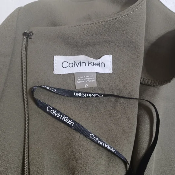 Calvin Klein Scuba Crepe Dress - Picture 4 of 5